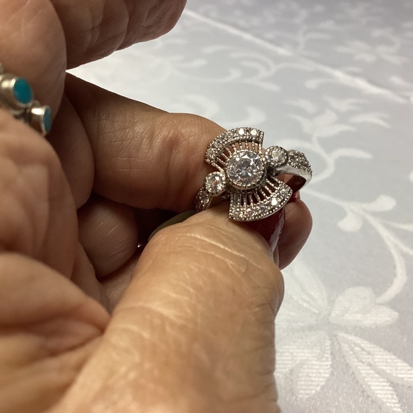 ART DECO Cubic zirconia. Sterling cocktail ring size 10 - Picture 9 of 13